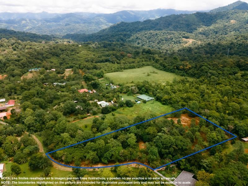 Vacant Land in Villa Nueva. Quepos